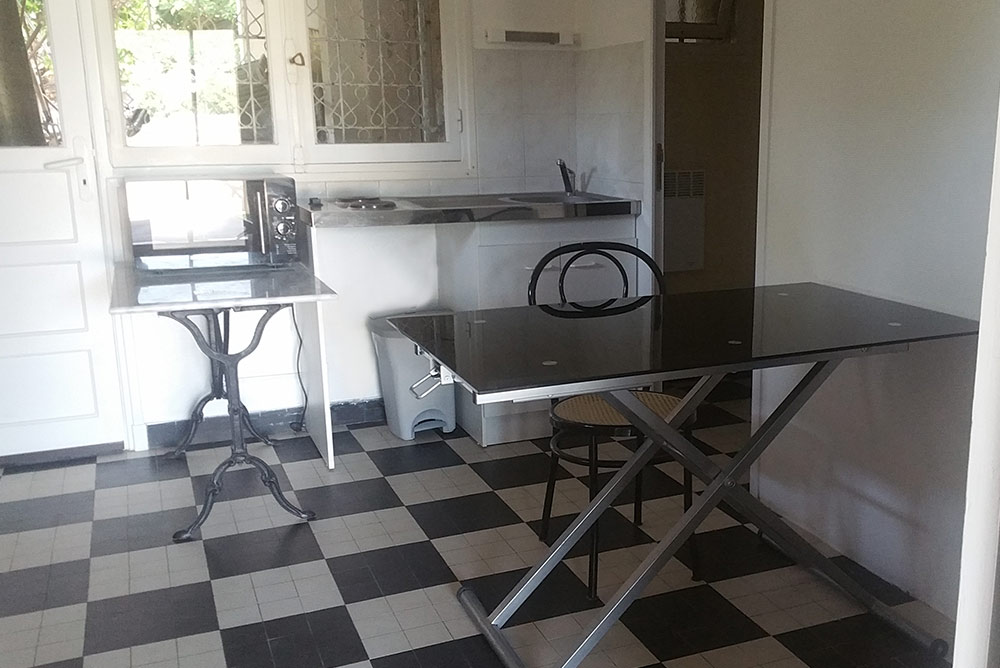 Cuisine location etudiant L1 avec belle vue etang